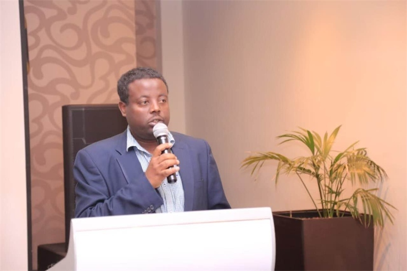 圖為埃塞俄比亞亞的斯亞貝巴大學(xué)政策研究員巴盧·德米西。受訪者供圖