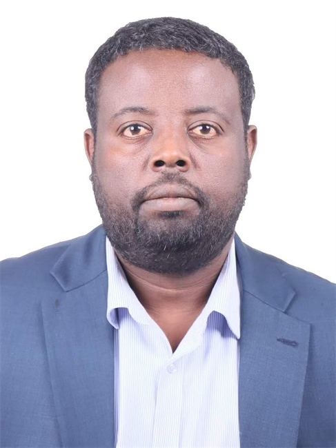 圖為埃塞俄比亞亞的斯亞貝巴大學(xué)政策研究員巴盧·德米西。受訪者供圖