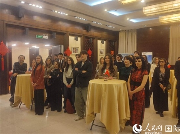 來自意大利多所高校的師生代表參加了此次活動。人民網(wǎng)記者鄭彬攝