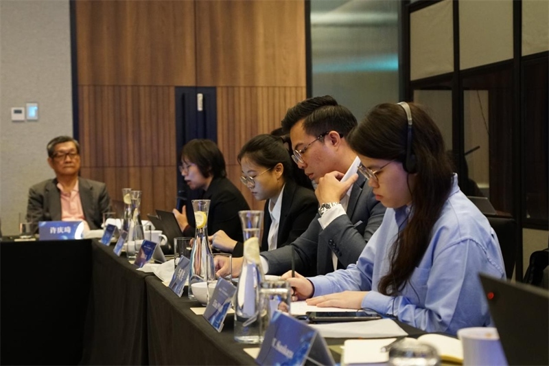 分享會現(xiàn)場，中馬兩國記者認(rèn)真記錄。林俊揚攝