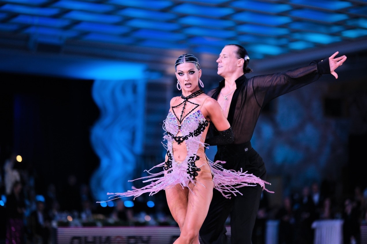 第七屆“克里姆林宮杯”國(guó)標(biāo)舞錦標(biāo)賽現(xiàn)場(chǎng)。于子恒攝