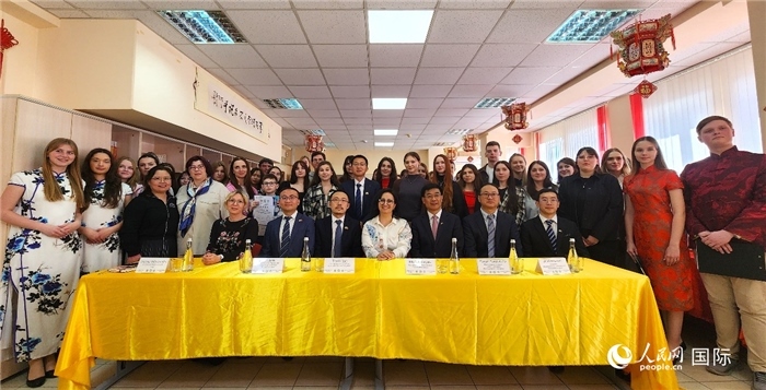 參加中文翻譯比賽全體人員合影。人民網(wǎng)記者 蔡子暢攝