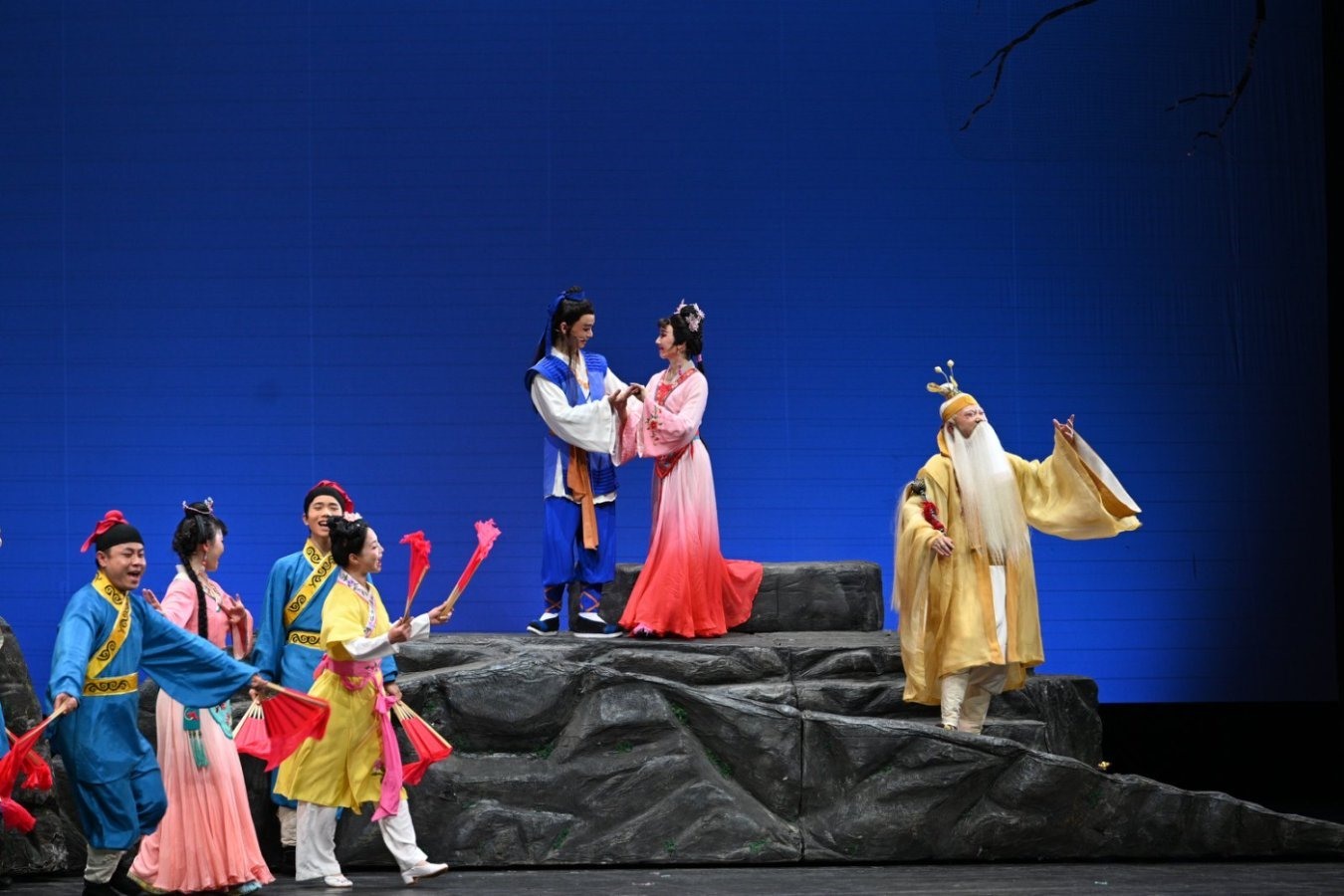 《七妹與蛇郎》演出劇照。國家大劇院供圖