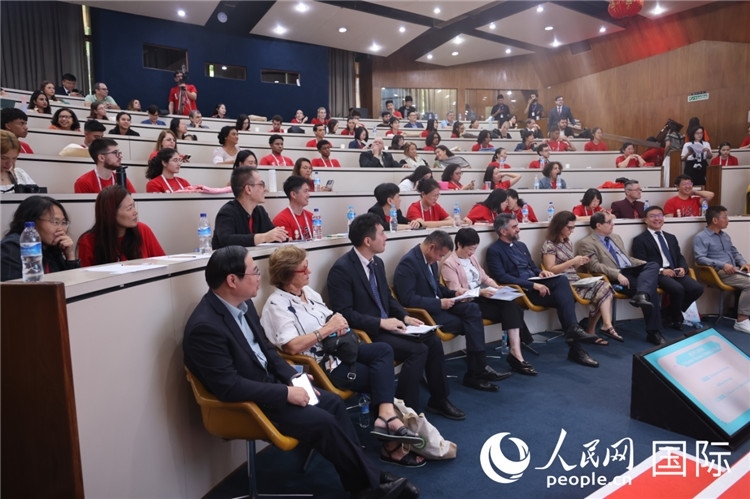 2025年“漢語橋”巴西賽區(qū)決賽現(xiàn)場。人民網(wǎng)記者 時元皓攝