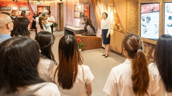 思政課現(xiàn)場(chǎng)。東華大學(xué)供圖