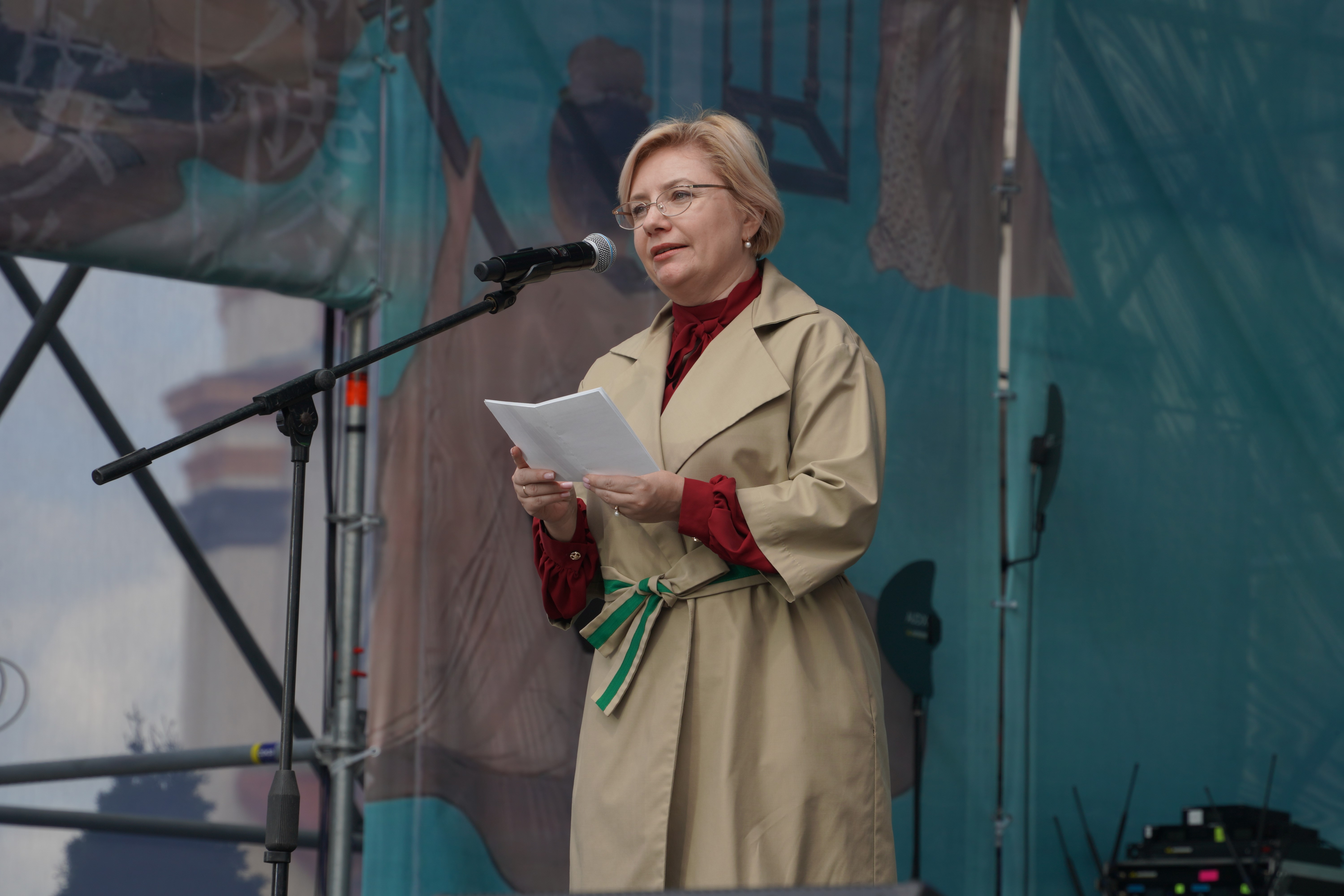 拉扎列維奇在活動(dòng)開(kāi)幕式上發(fā)表致辭。中國(guó)駐白俄羅斯大使館供圖