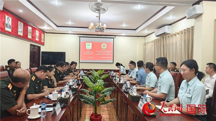 中國第十三批援助老撾人民軍醫(yī)療專家組在萬象舉行見面會(huì)。第十三批援助老撾人民軍醫(yī)療專家組供圖